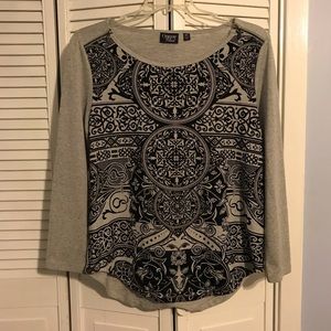 3/$20 Onque Casual Women’s Top, Gray with Black Flocking on front, Size XL